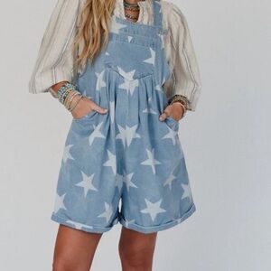 Boutique Brand NWOT Blue Star Print Denim Short Overalls
